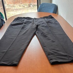 Roundtree & Yorke Men’s Easy Care Black Slacks 48x32